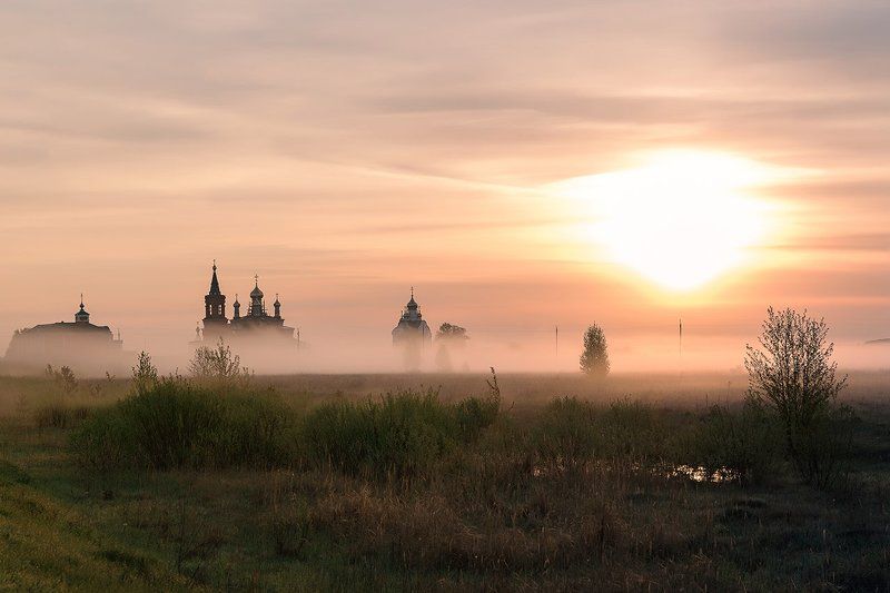 рассвет монастырь солнце туман  за туманом... фото превью