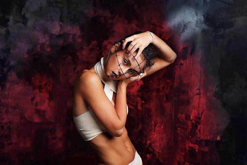 Под маской собственных страхов фото превью