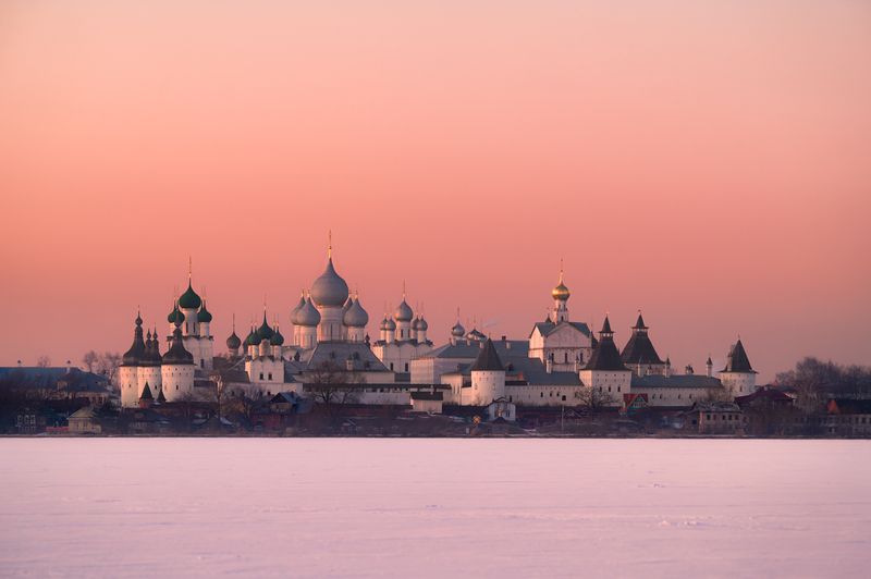 ростов великий, ярославская область, россия, храм, церковь, православие, монастырь, зима, вечер, закат, озеро неро, кремль Розовый вечер фото превью