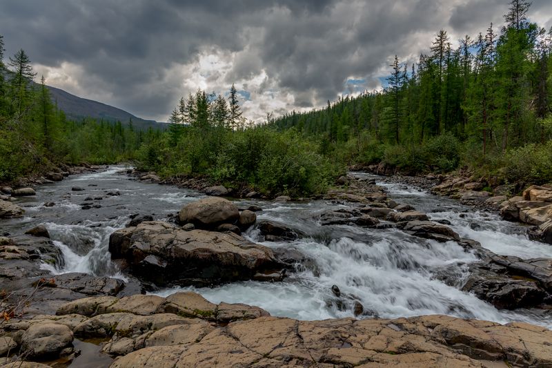 река, плато путорано Река Южный Нералах фото превью