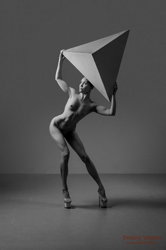 Тетраэдр фото превью