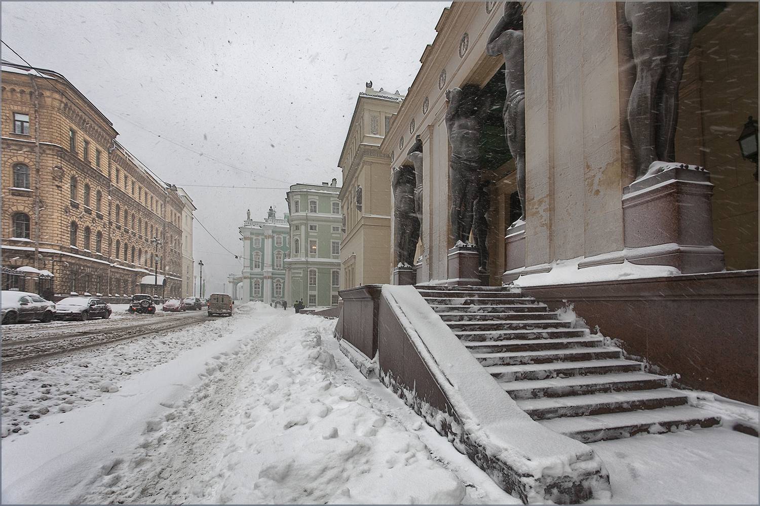 ,  александр михайлов