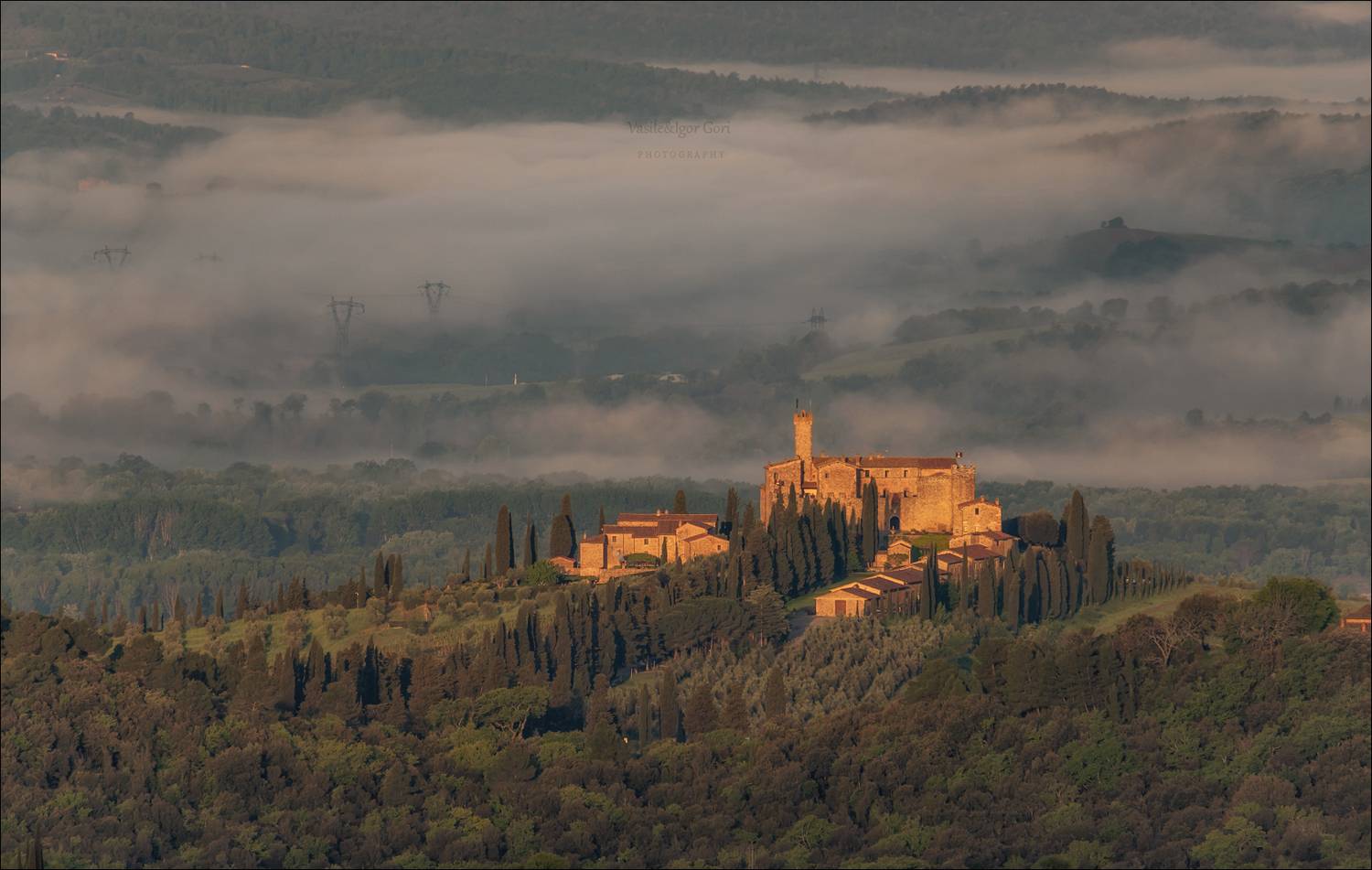 italy,montegiovi,italia,свет,италия,тоскана,кипарис,toscana,весна,tuscany,крепость,cipressi,belvedere,тени,туман,rural, Гори Василий