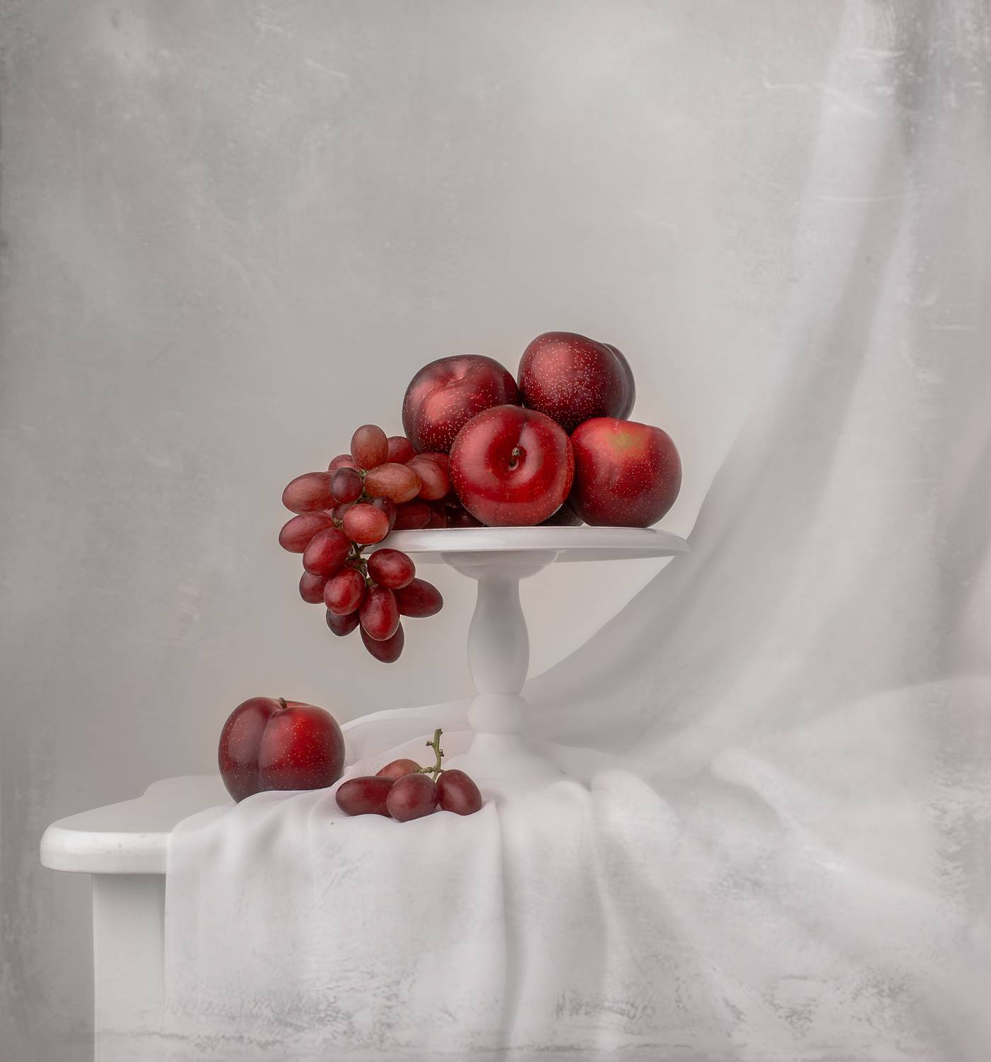 still life, fruits, plums, grapes, white, texture, Maria Margareth Perfoncio