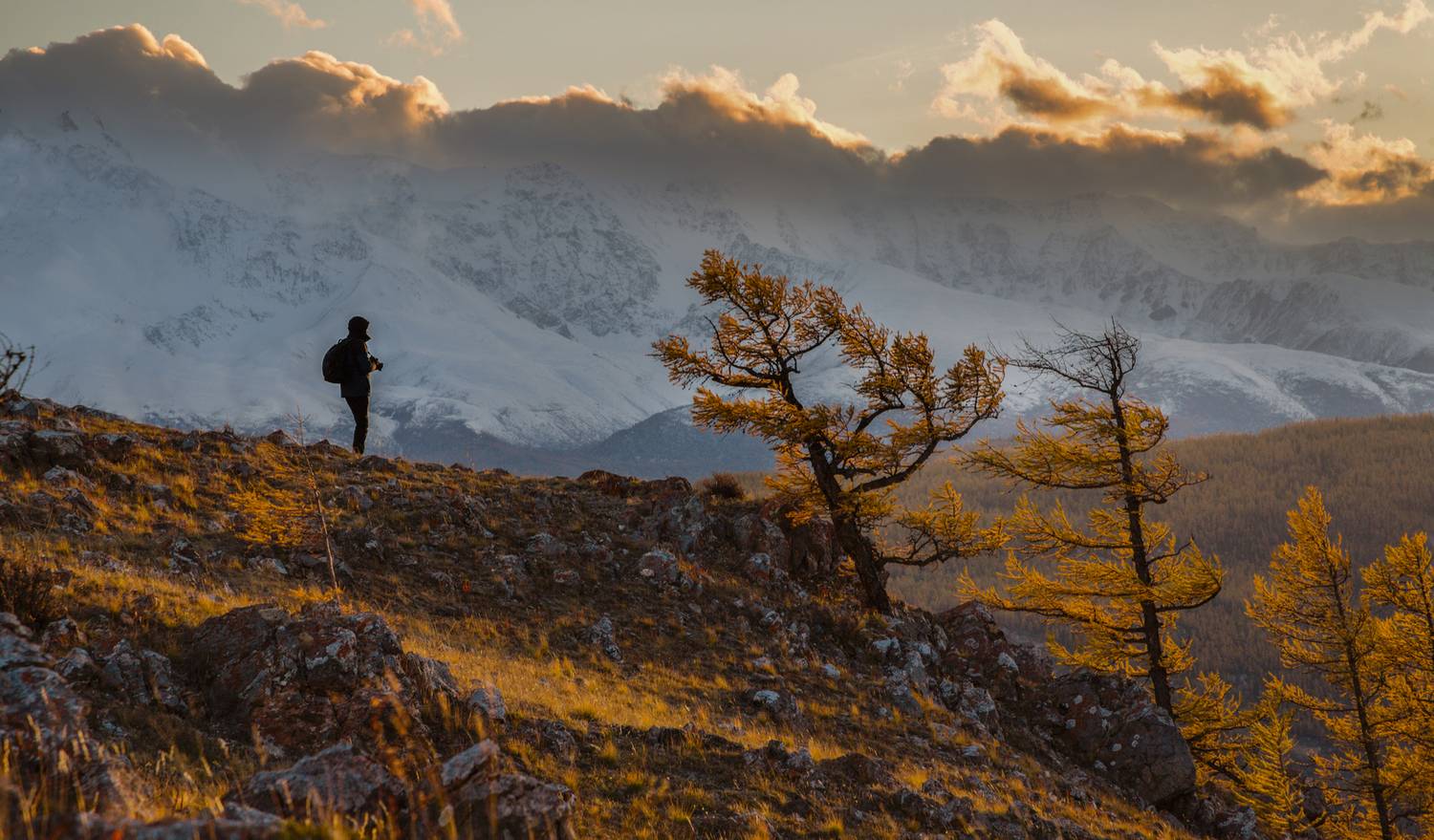 горы, осень, человек, вечер, пейзаж, тучи, небо, Мурзинов Виктор