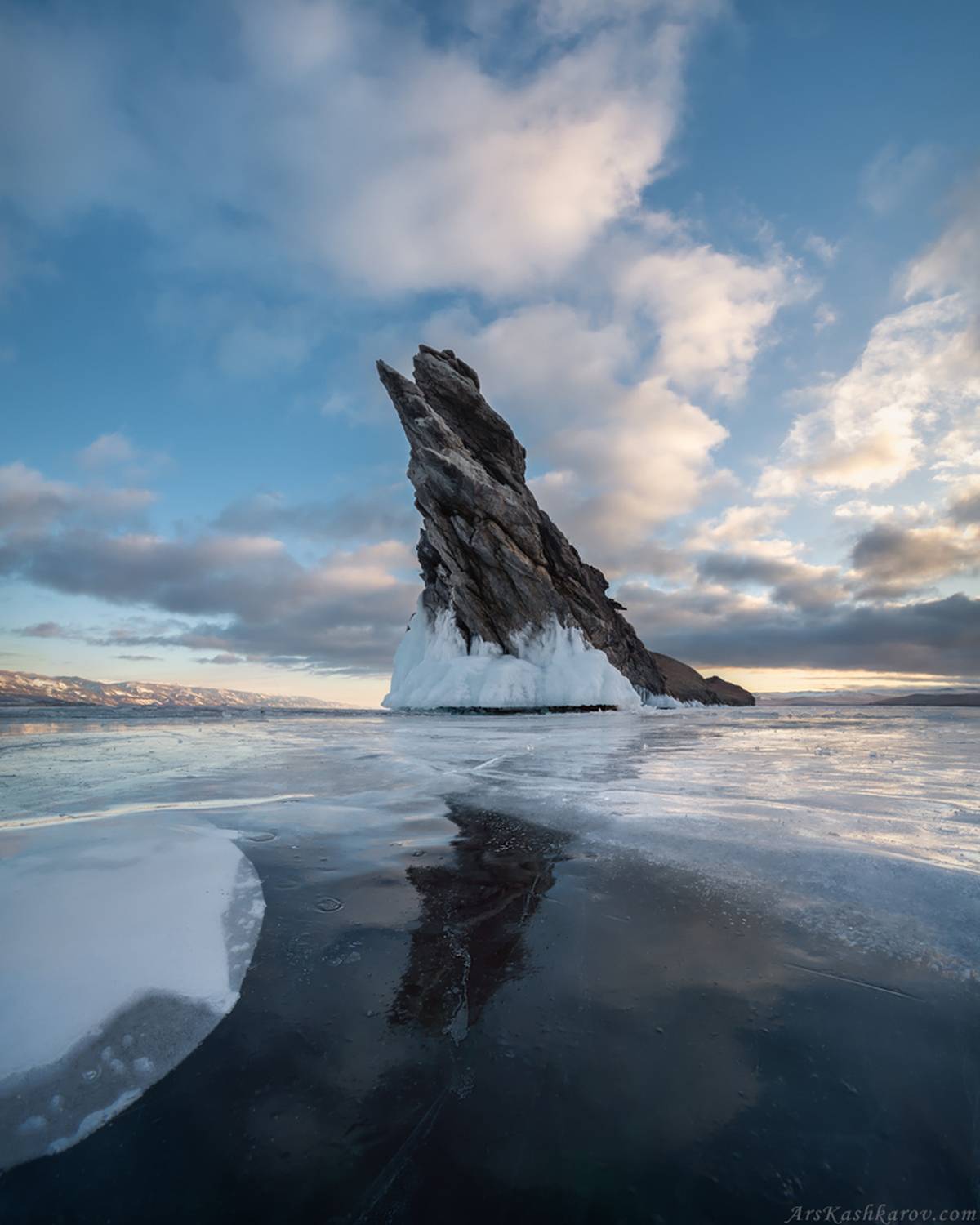 зимний байкал, байкальский лед, ольхон, малое море, чистый лёд, огой, мыс дракон, Арсений Кашкаров