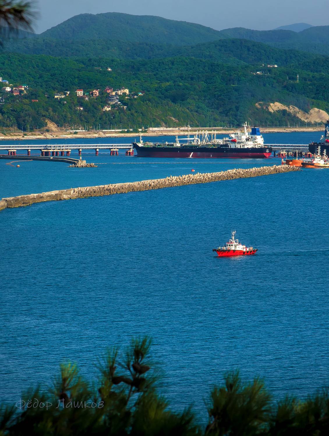 чёрное море, туапсе, корабль, кораблик, порт, на море, морское, лодка, море, синие, холмы, горы,, Лашков Фёдор