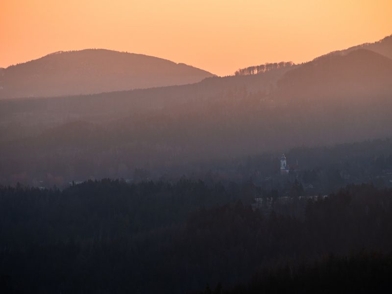 czechia,lusatian,mountains,sunrise,morning,light,hills,church,minimalist Quiet morning under the mountains фото превью