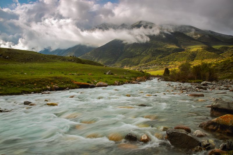 река, облака, пейзаж, горы Горная река фото превью