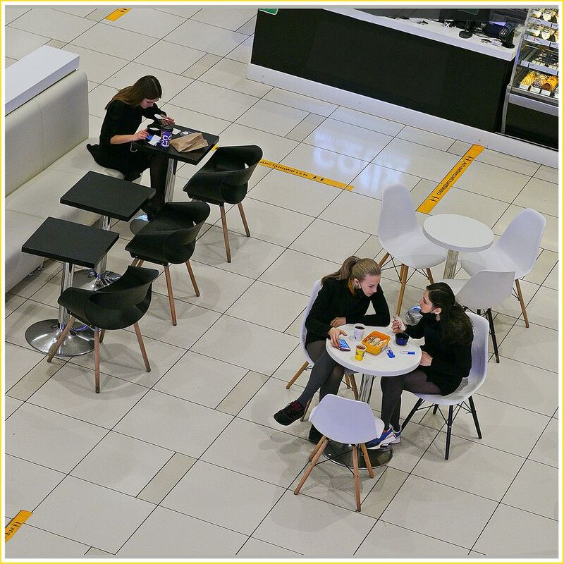 кафе, стрит фото, люди В кафе фото превью