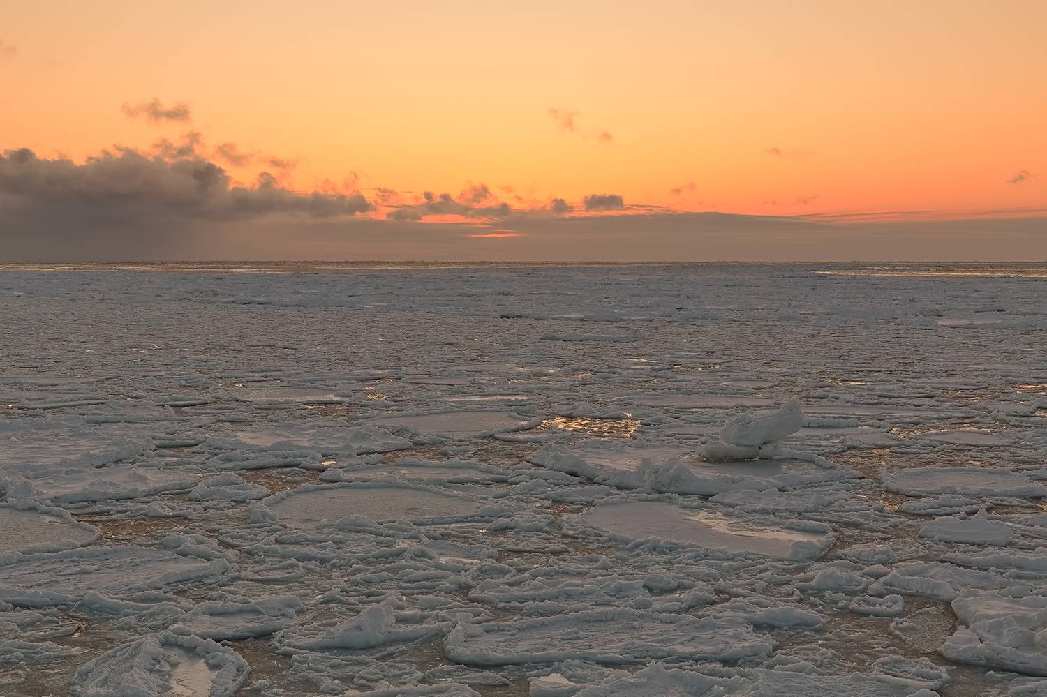 охотское море, зима, льды, закат, рыбалка, Евгений Паршуков