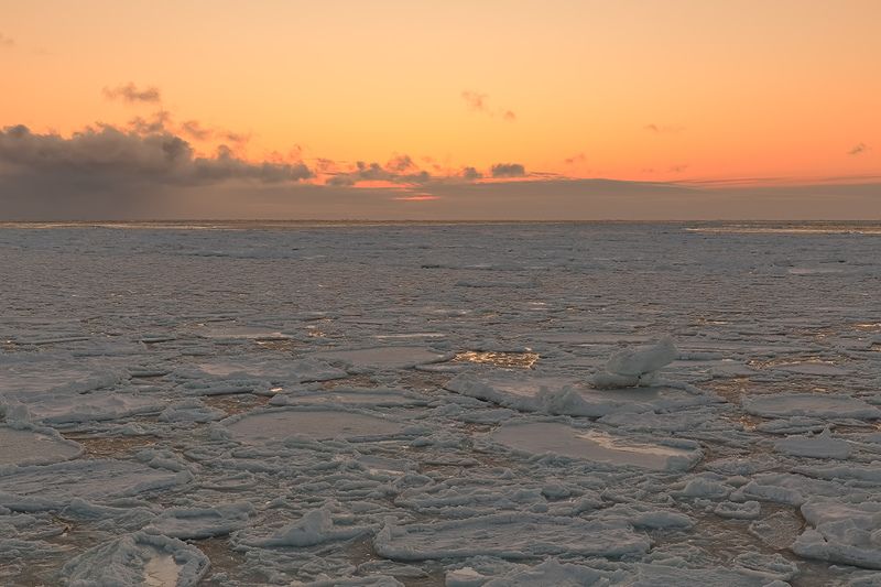 охотское море, зима, льды, закат, рыбалка февральский вечер во льдах фото превью
