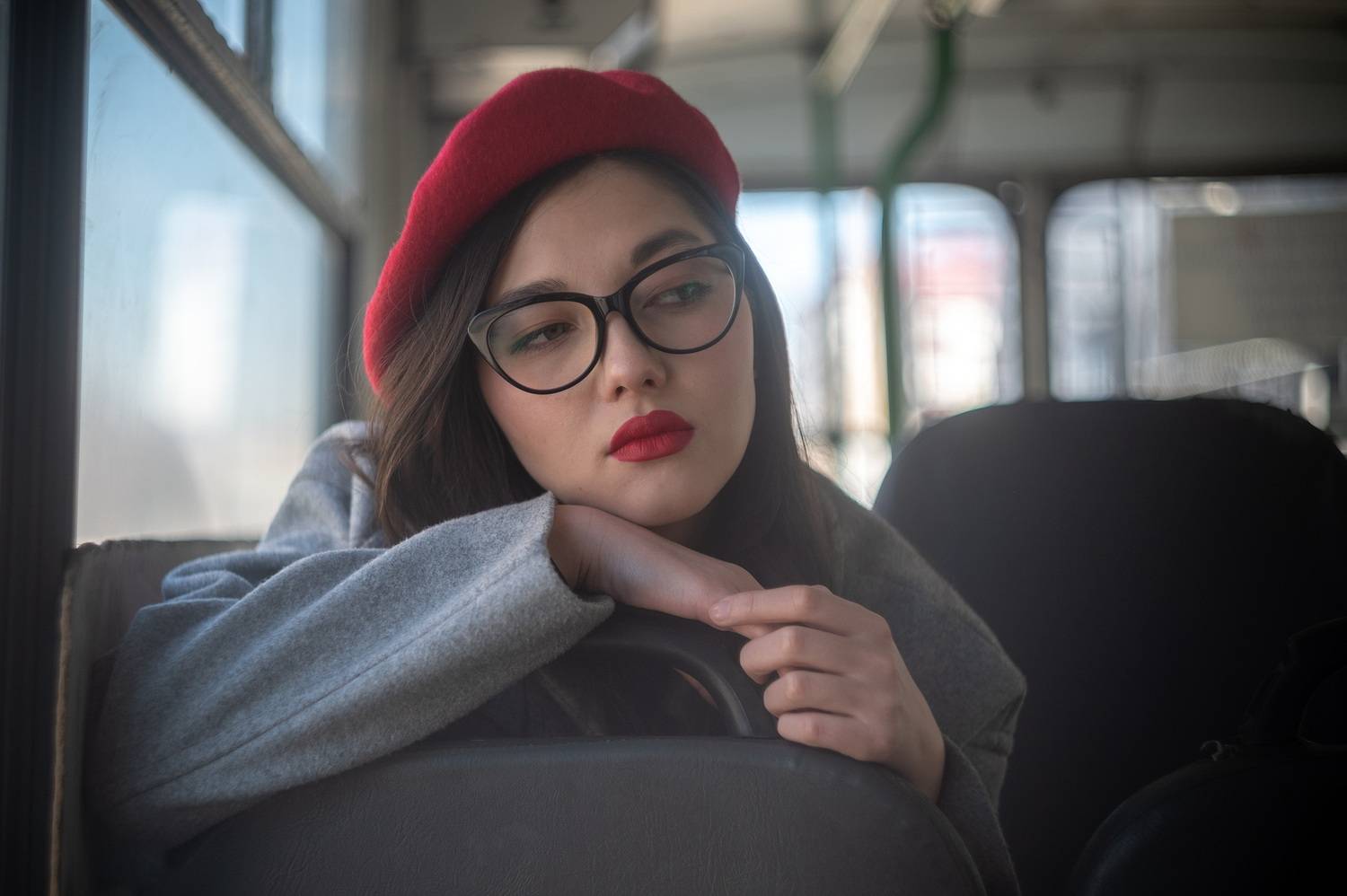 модель, берёт, очки, автобус, ретро, папижанка, девушка, азиатка, ногайцы, Арсен Алабердов