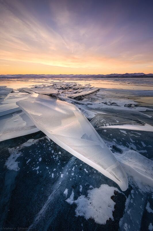 Лёд Байкала многогранен... фото превью