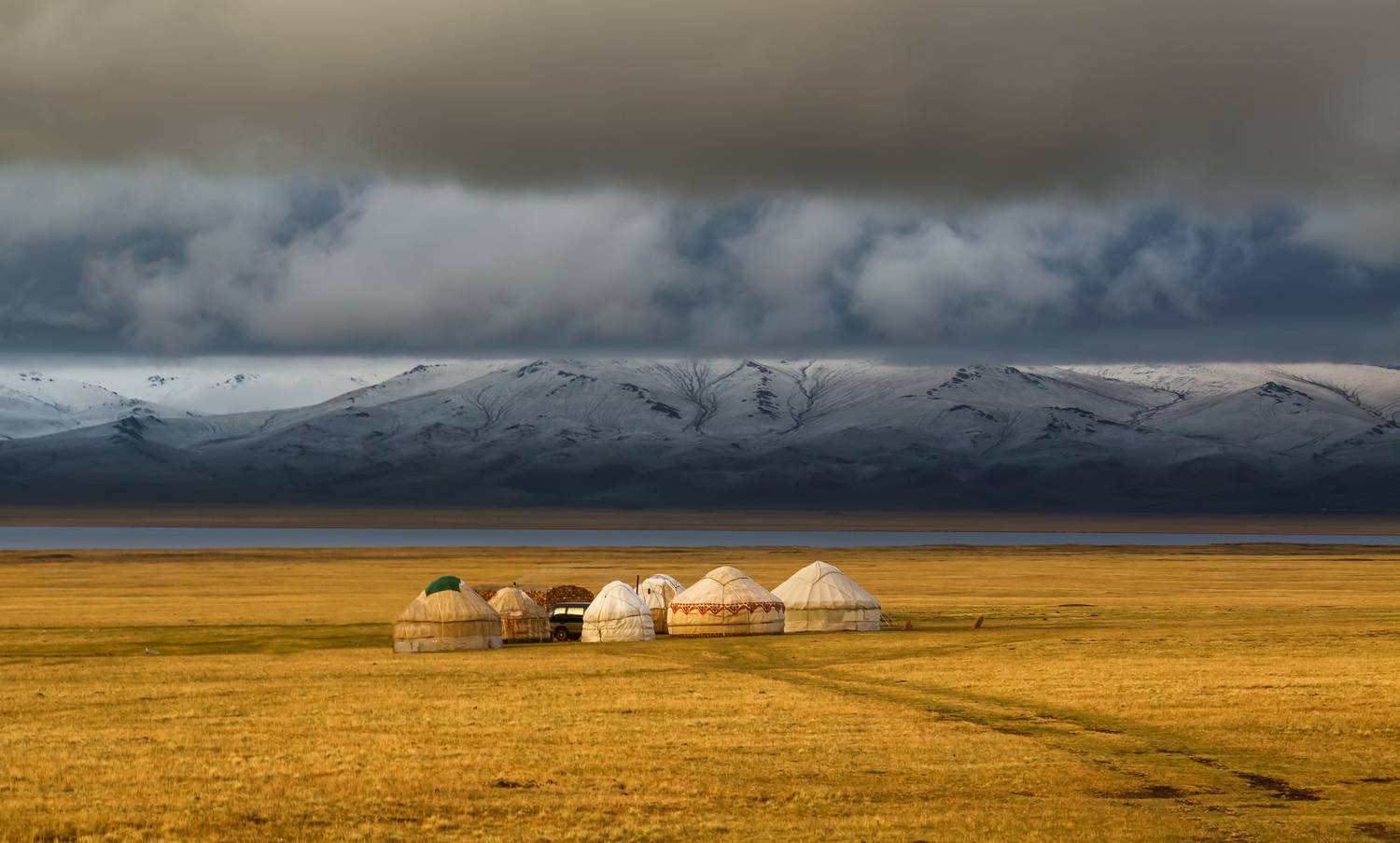горы тучи поле пейзаж свет вечер, Мурзинов Виктор