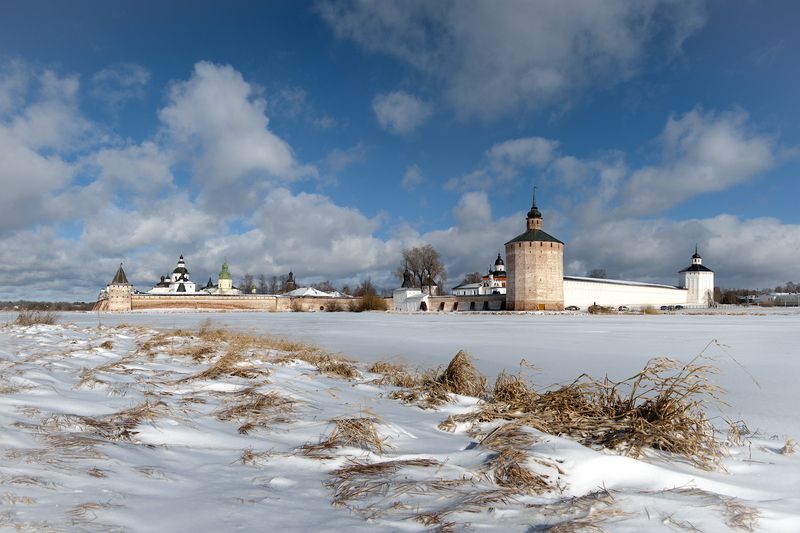 Снежный март в Кириллове фото превью