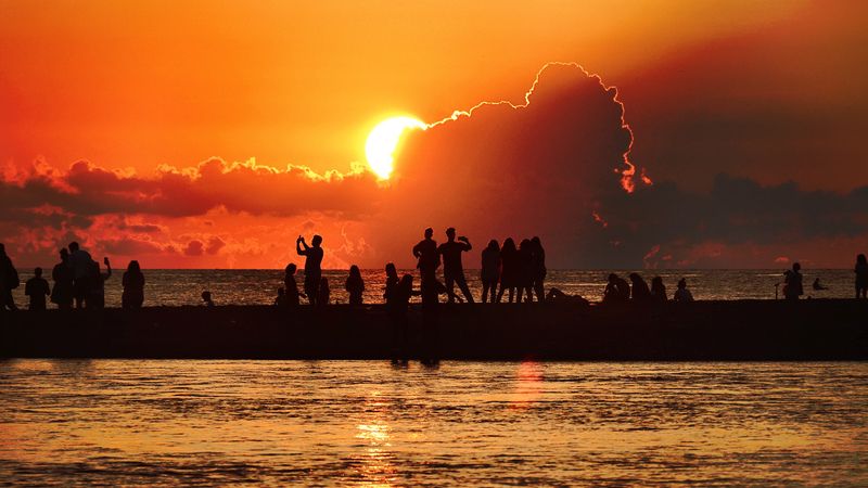 Наблюдая закат фото превью