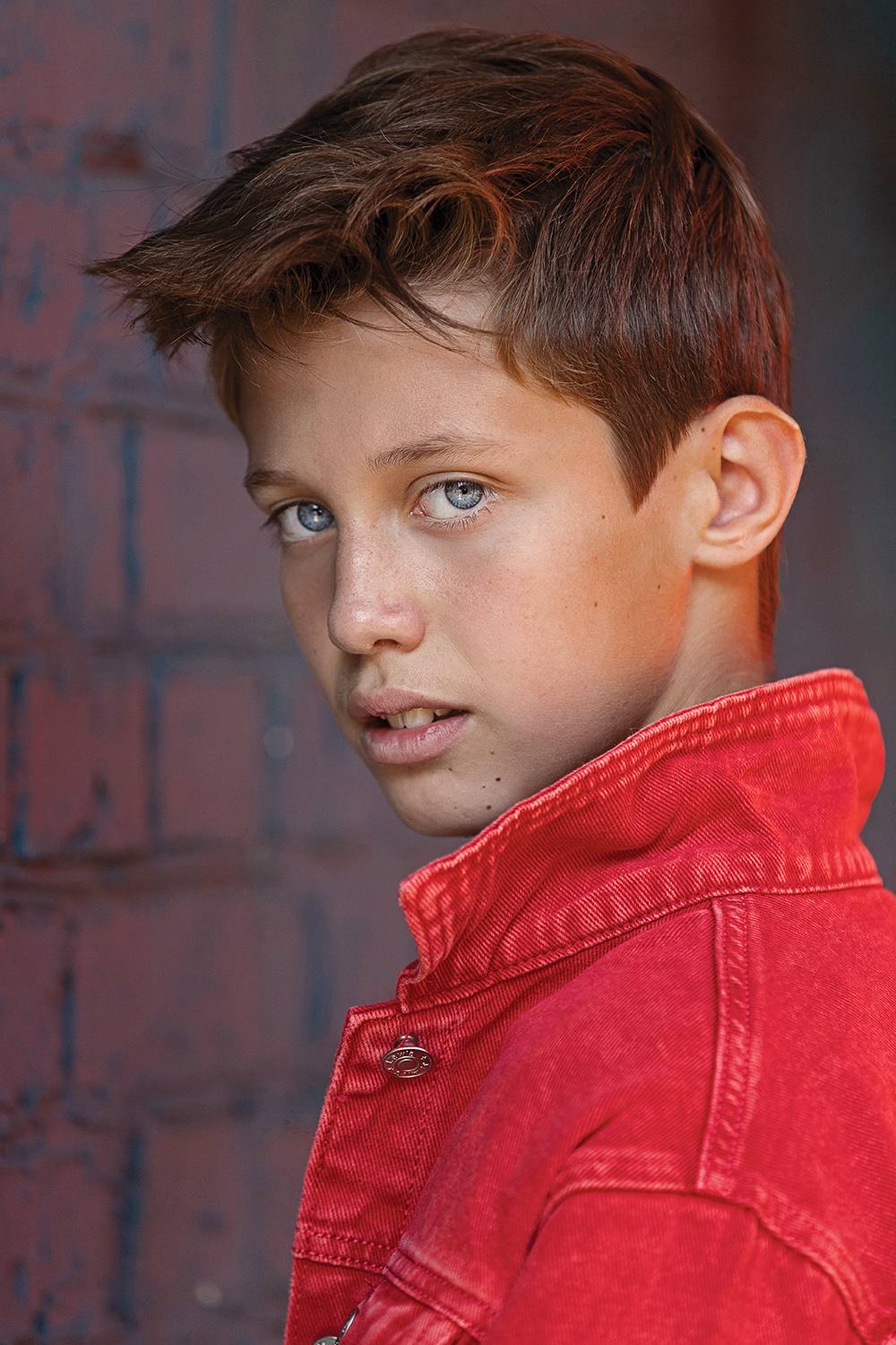 , Антон Леонов