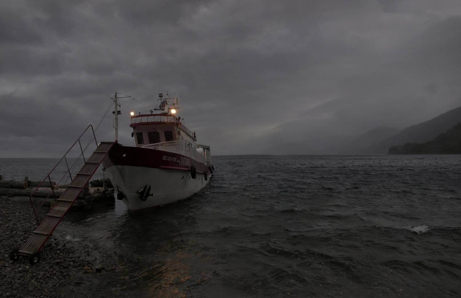 корабль, шторм, тучи, пейзаж, Мурзинов Виктор