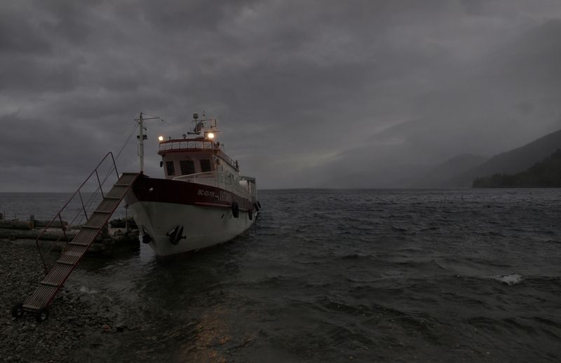 корабль, шторм, тучи, пейзаж Перед штормом фото превью