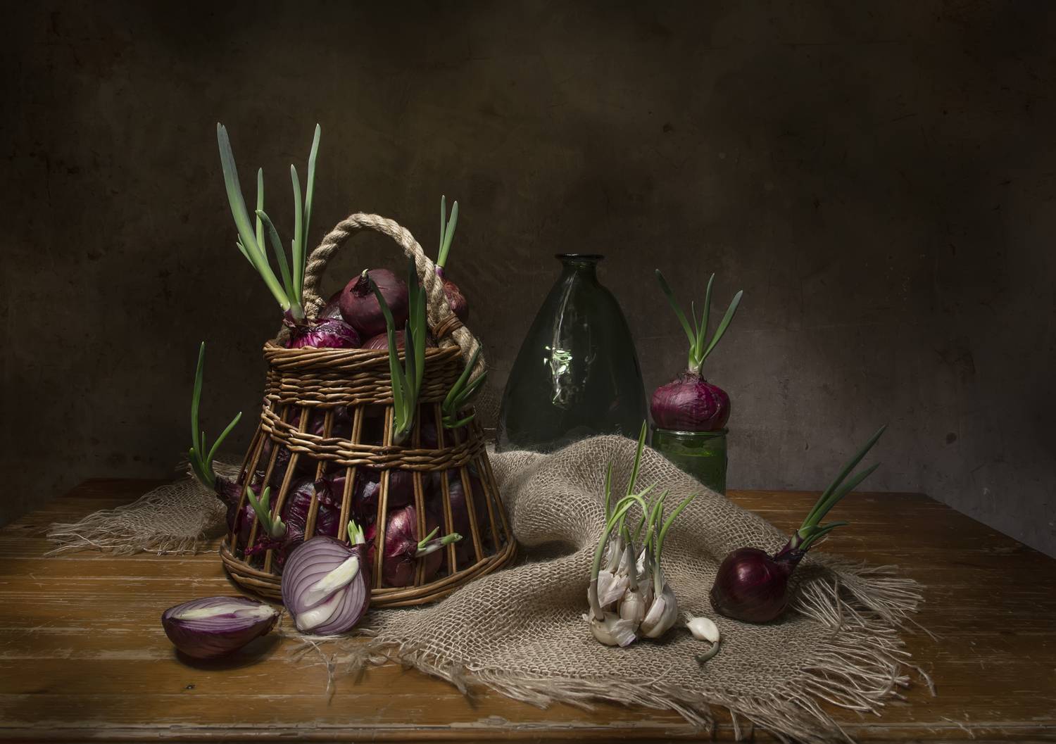 натюрморт, лук, весна, ростки, чеснок, Татьяна Феденкова
