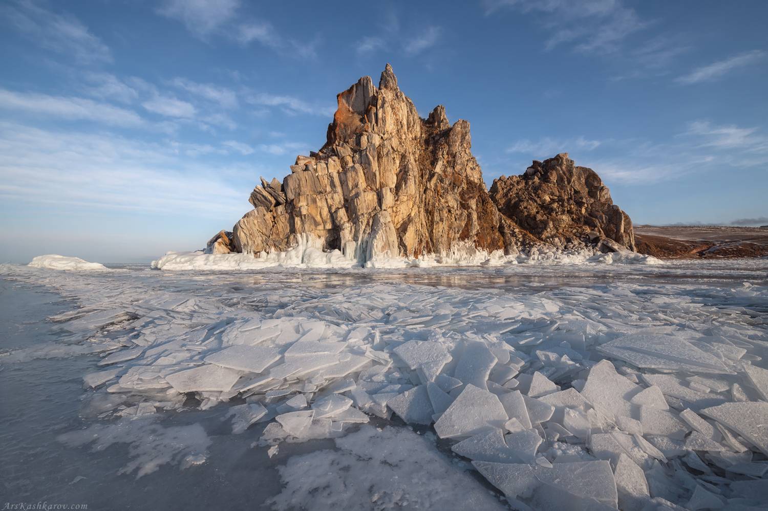 зимний байкал, байкальский лед, ольхон, малое море, торосы, огой, скала шаманка, мыс бурхан, хужир, Арсений Кашкаров