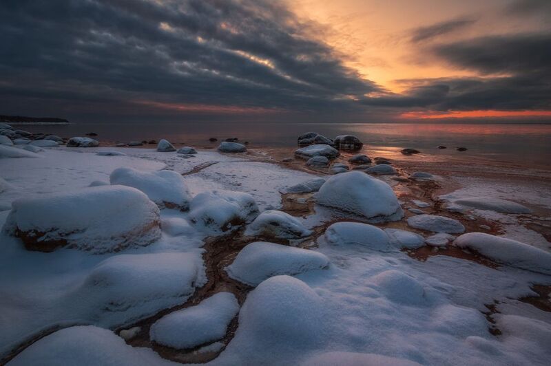 calm in the sunset фото превью