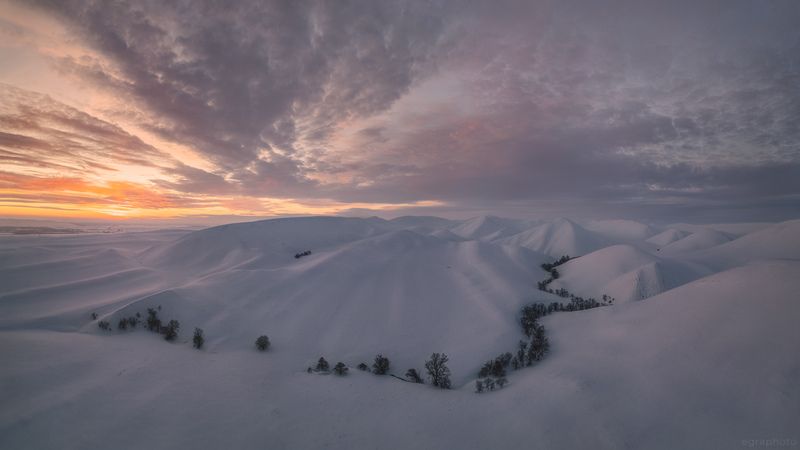 долгие горы, оренбургская область, урал, россия Долгие горы в вечерней заре фото превью