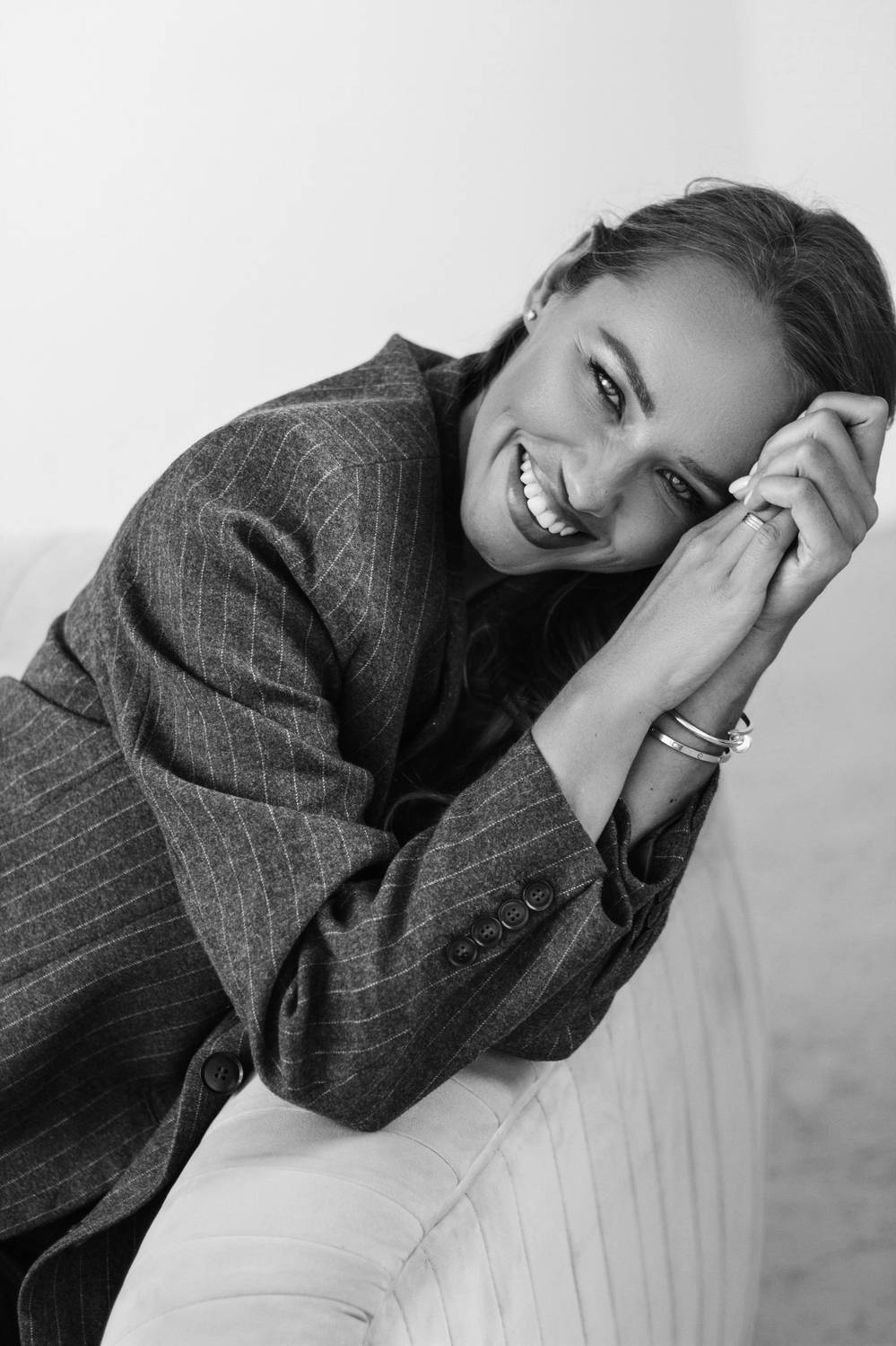 женский портрет в студии, Ажакина Ольга