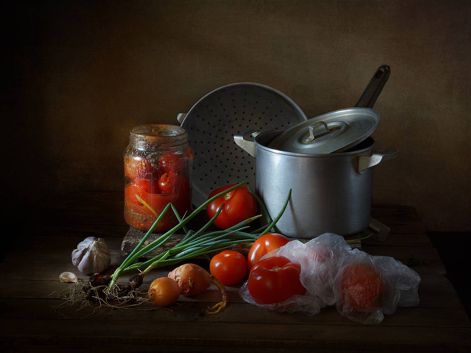 кастрюля, банка, помидора, лук, чеснок, томаты,, Алексей Бычков