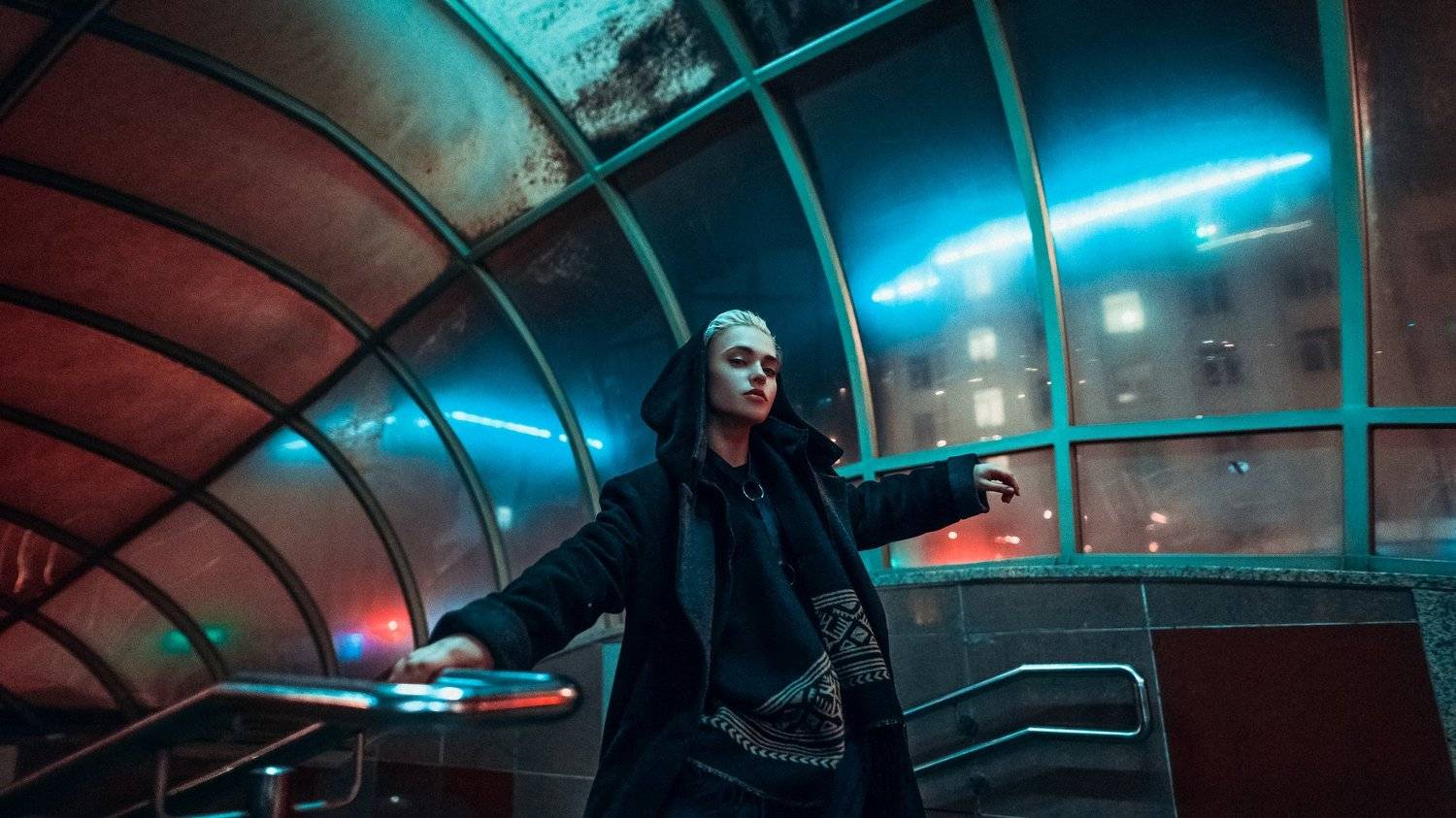 девушка, переход, неон, 80е, carpenter, фантастика, синий, красный, холодный, Symmetry Jonny