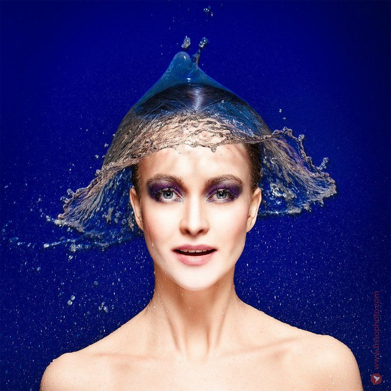 Портрет, девушка, лицо, взгляд, вода, брызги, студия, макияж Королева брызг фото превью