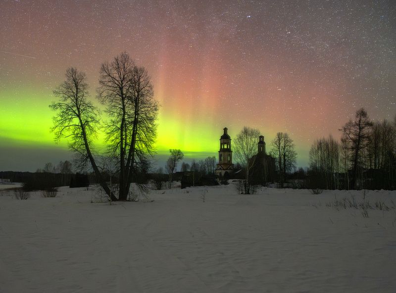 Яркая ночь в селе Пантыл фото превью