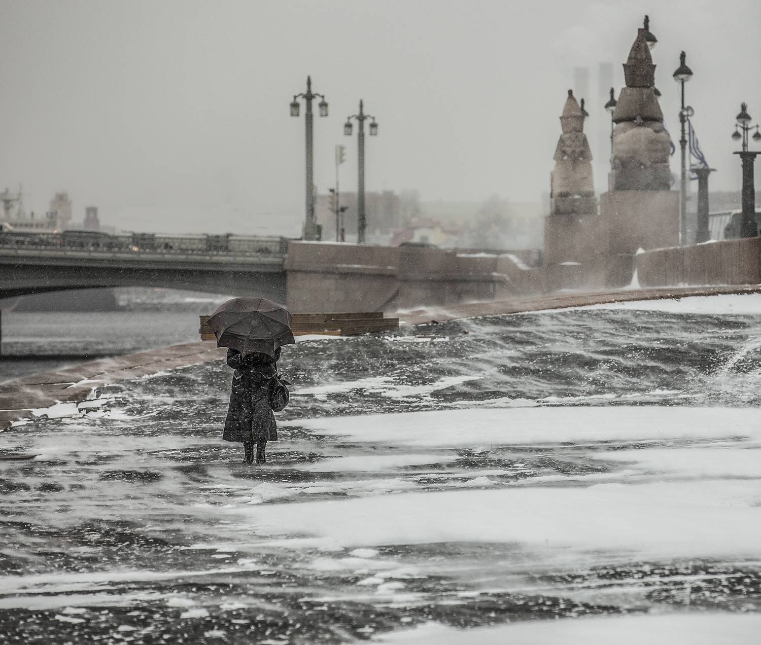 ,  александр михайлов