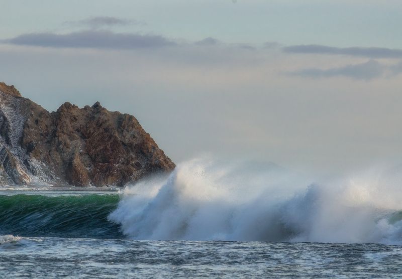 волна, бухта дубовая, приморье, японское море Штормит, Бухта Дубовая, Приморье фото превью