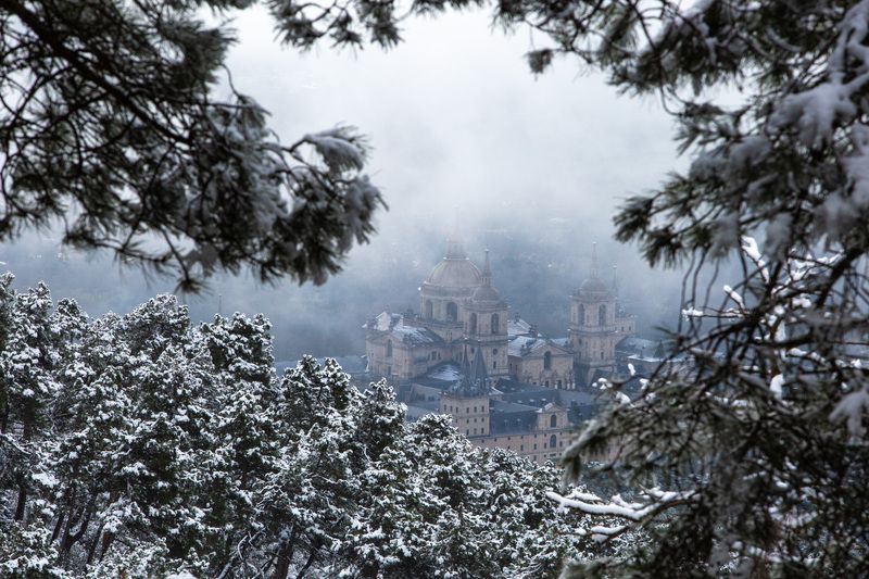 Монастырь Эль Эскориал фото превью