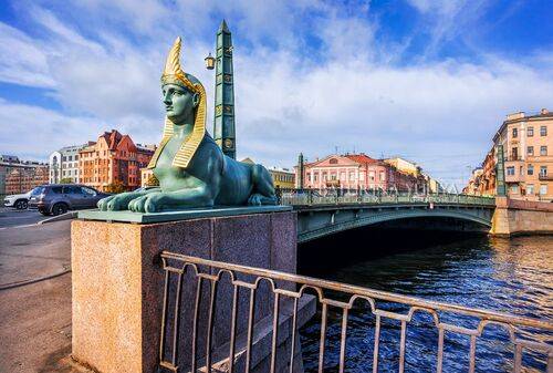 Египетский мост и сфинкс