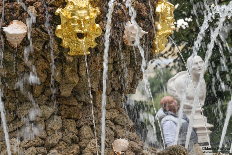 город, санкт-петербург, летний сад, фонтан коронный, стрит фото, уличная фотография, репортаж, день смеха Четверо удивлённых. Летний Сад фото превью