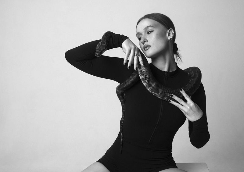 Connection фото превью