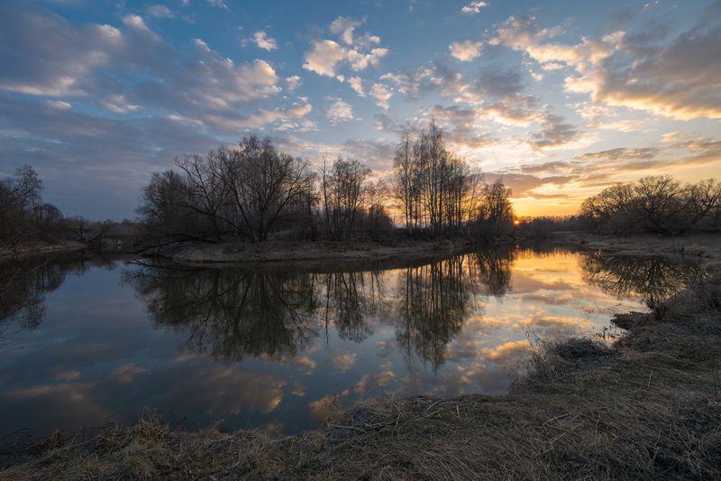 весна,март,вечер,закат,солнце,небо,облака,река,отражение,краски мартовский вечер фото превью