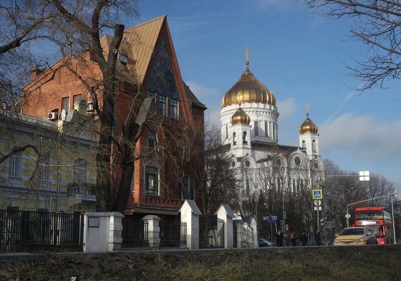 Дом Перцовой и храм Христа Спасителя фото превью