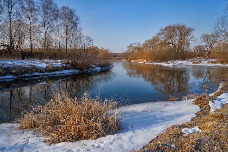 Солнышко по-весеннему светит фото превью