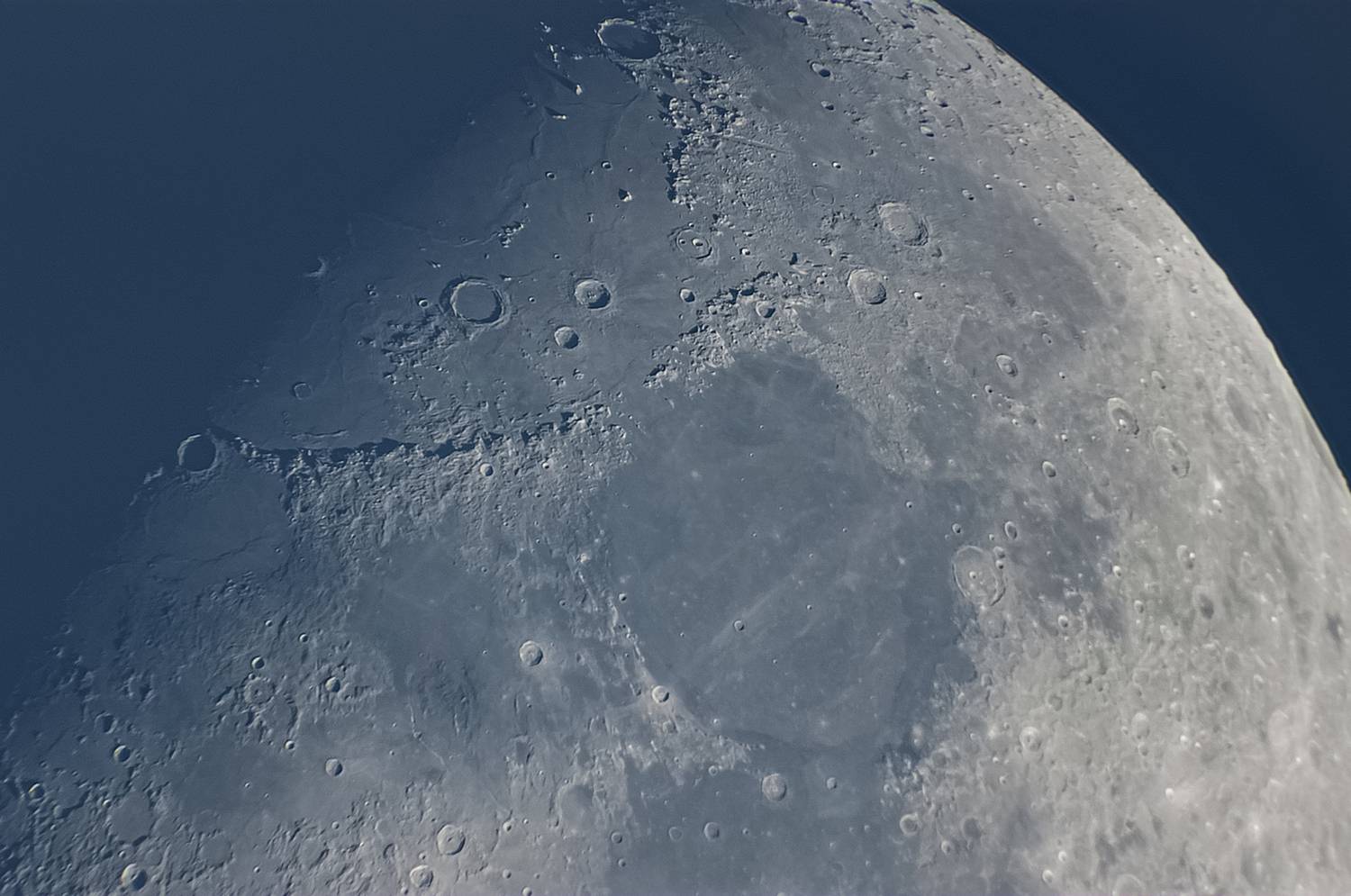 луна, Вячеслав Мельников