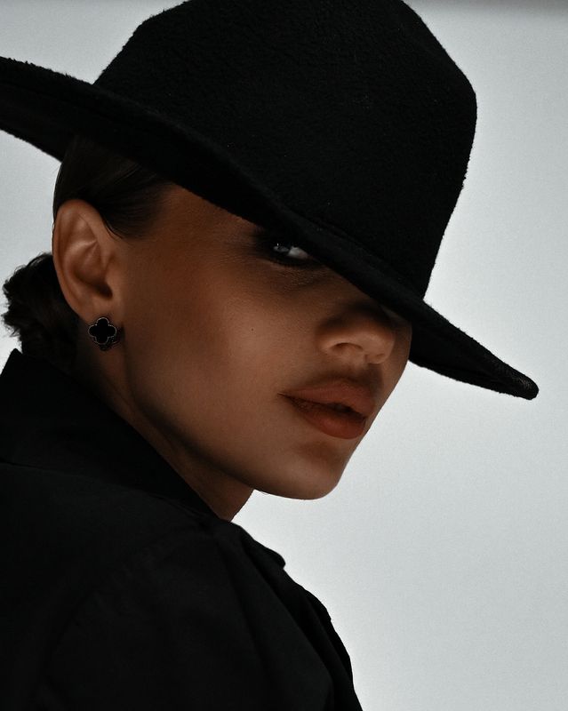 студийный портрет, девушка, 2025, свет Ника фото превью