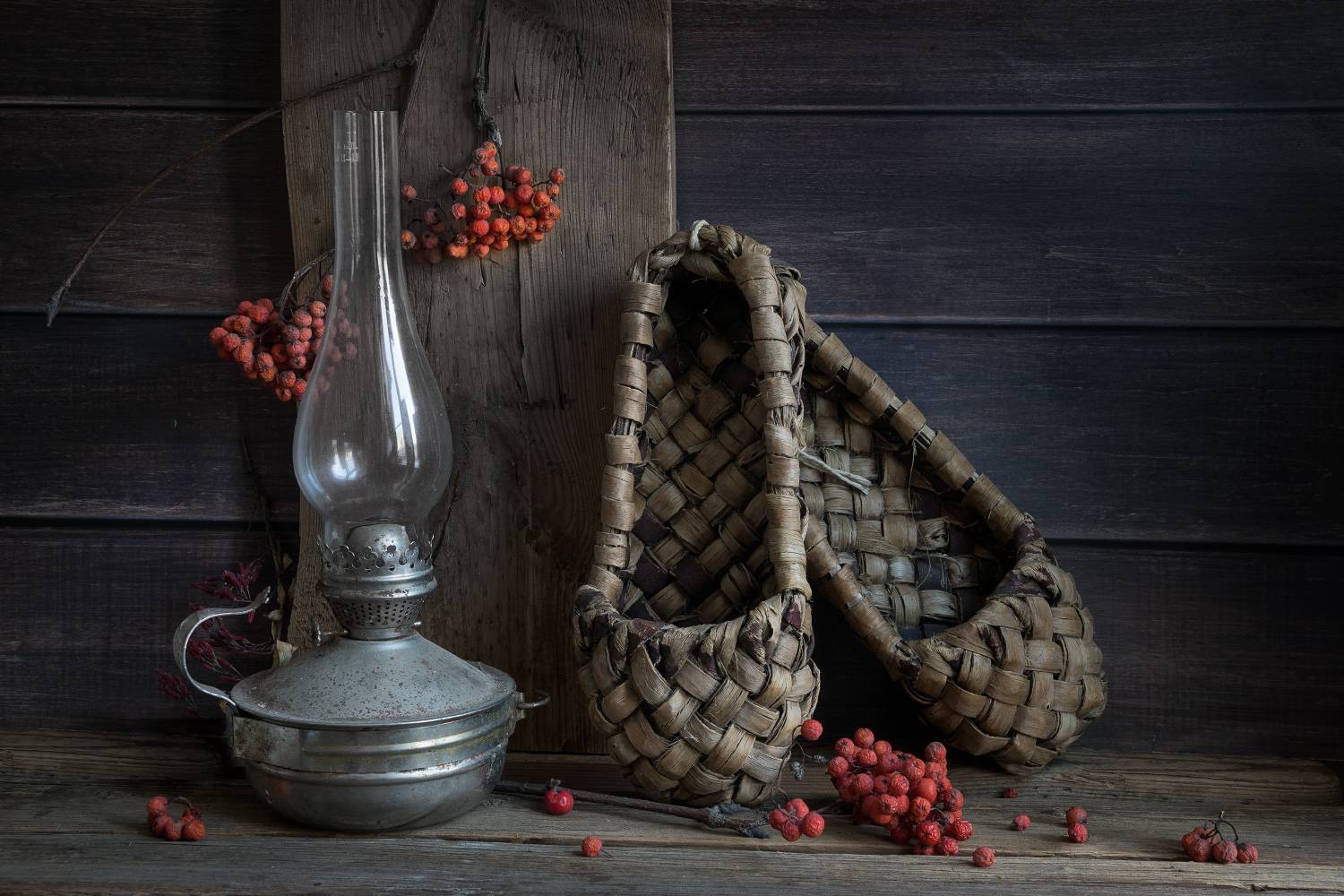 лапти, керосиновая лампа, старина, Елена Колеснева