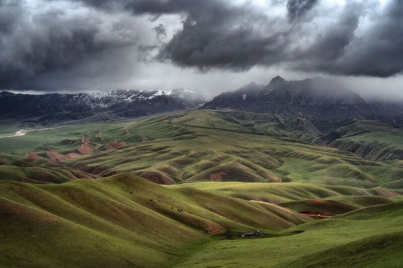 Пасмурный пейзаж фото превью