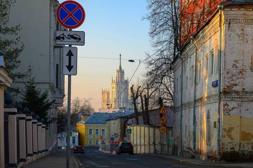 Весеннее утро на московских улочках