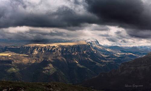 Свет пробьется всегда)