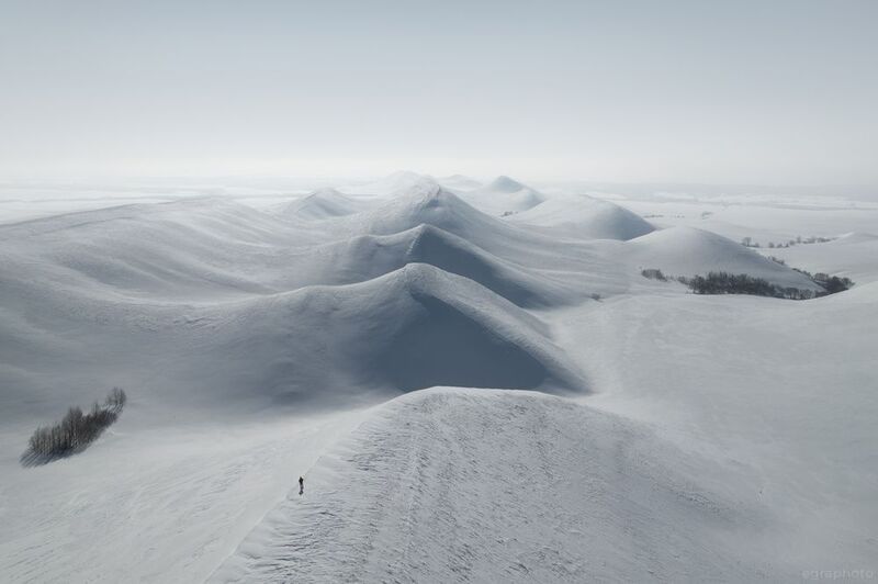 долгие горы, оренбургская область, урал, россия Долгие горы и человек фото превью