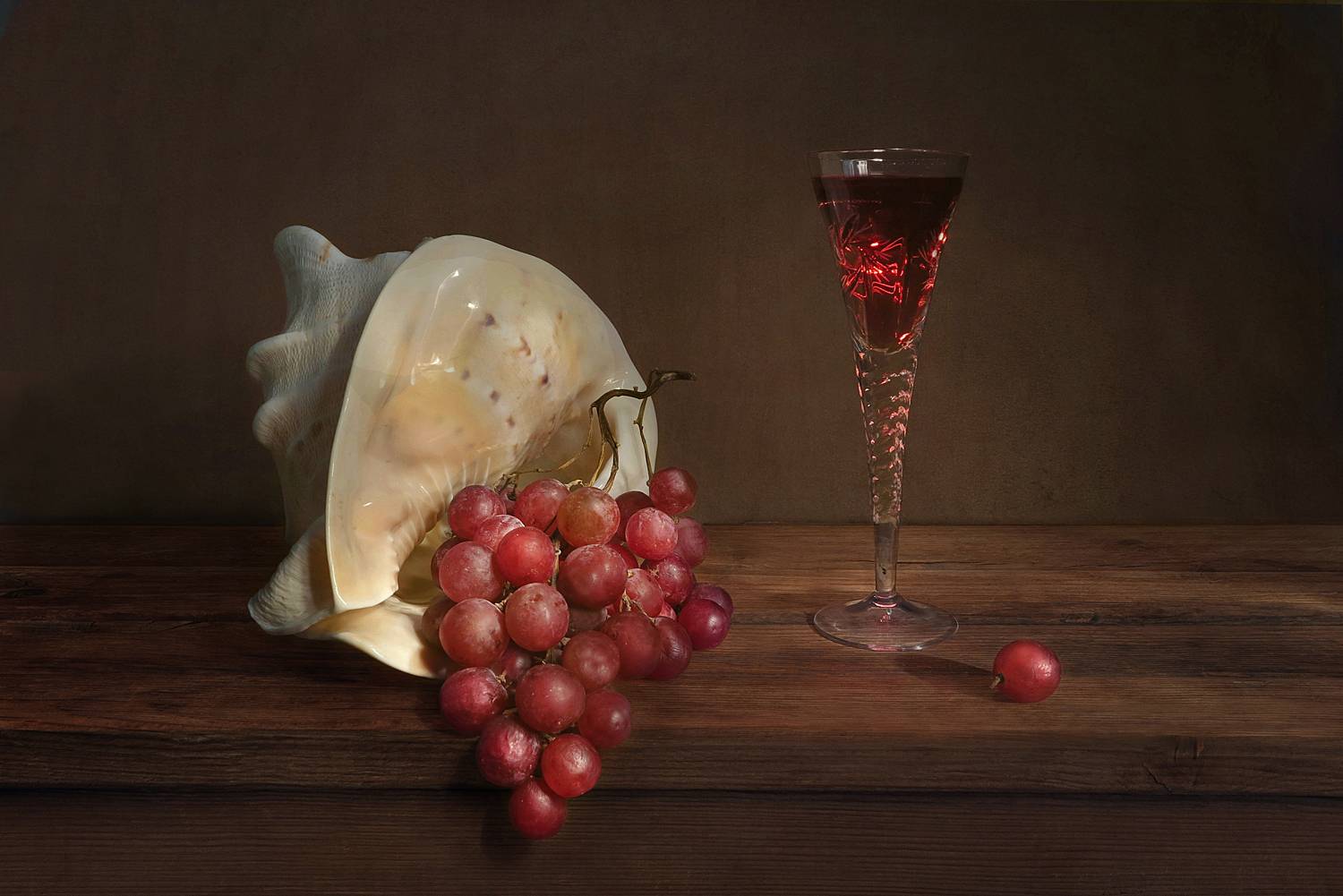 натюрморт,ракушка,вино,виноград,бокал, Алла Шевченко